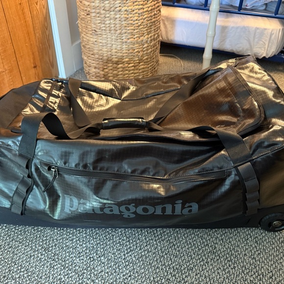 black hole duffel patagonia poshmark Patagonia | Bags | Patagonia 0l Black Hole Wheeled Duffel